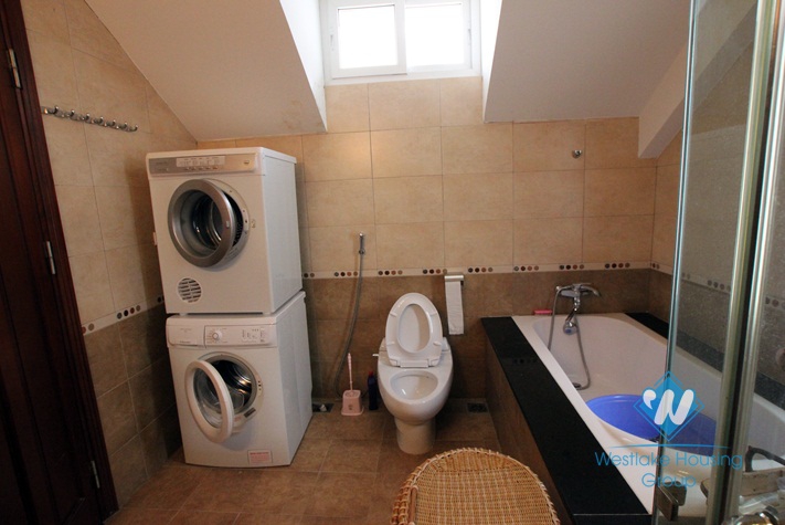 Beautiful house for rent in Westlake area, facing to the lake